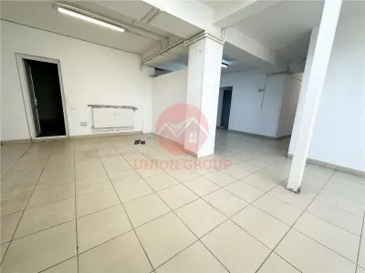 Spatiu comercial foarte spatios, ideal pentru clinici medicale, zona Brotacei - foto 2