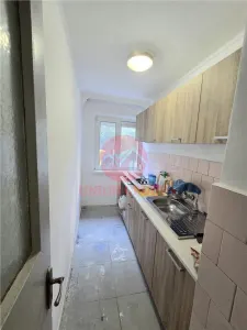 Apartament 3 Camere, Semidecomandat, Zona Piata Amzacea, Etaj 1 - foto 11
