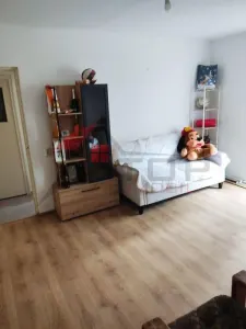 Etaj 1 - Zimbru - Bicaz,  3 camere semidecomandat - foto 6