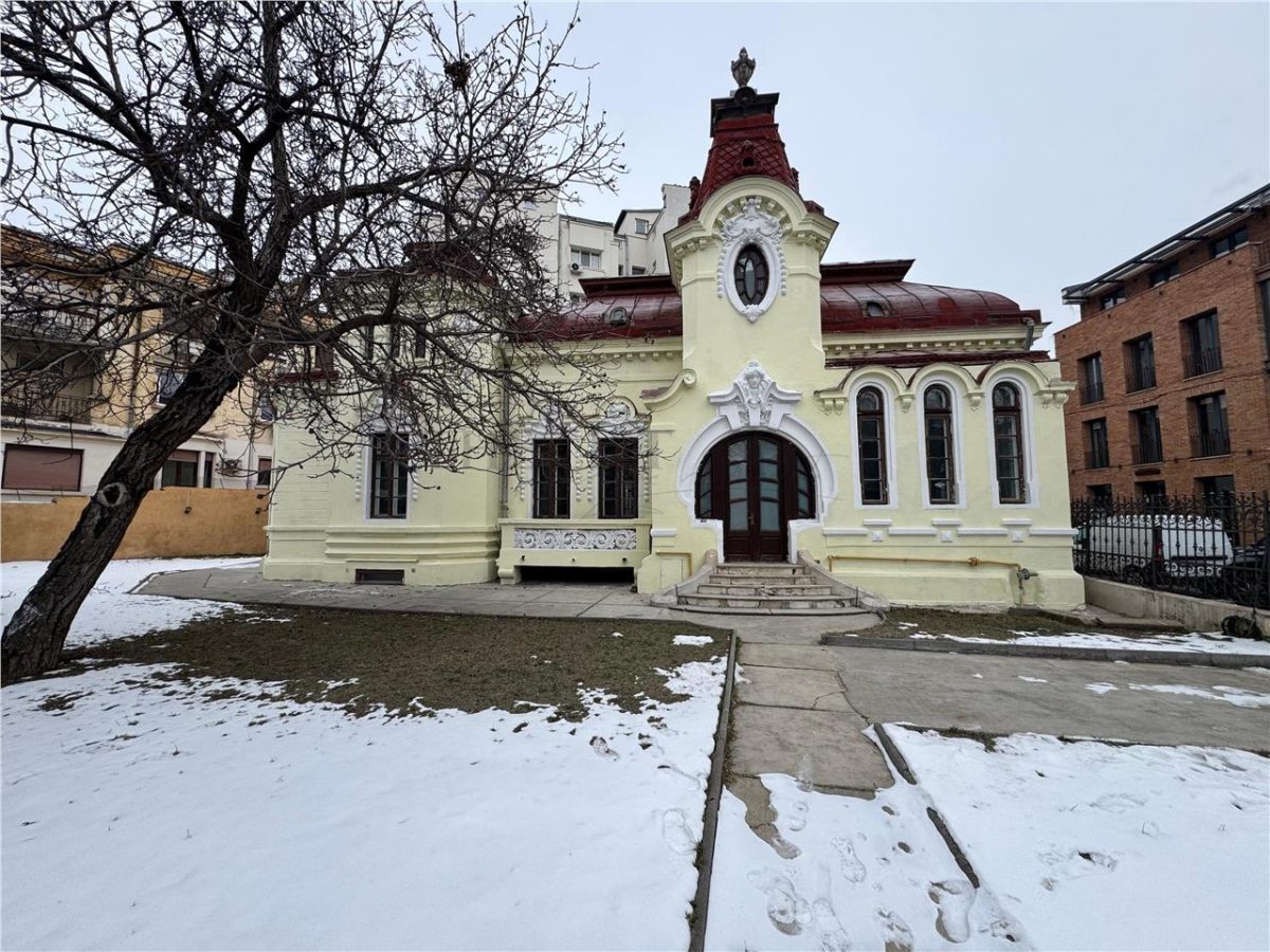 DE INCHIRIAT VILA 5 CAMERE PIATA ROMANA - Bucuresti