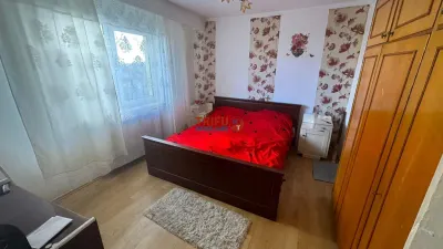 Casa de vanzare cu 2 camere, zona Barabant - foto 2