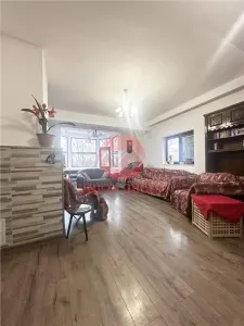 Casa Spatioasa cu Teren de 1000 mp | Poiana - foto 6