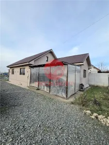 Casa 4 Camere cu Teren in Proprietate la Corbu - foto 17