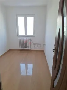 Apartament cu 3 camere Liceul Miron Costin - foto 3