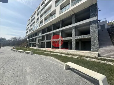Spatiu Comercial Eforie Nord cu Intrare Directa din Promenada, Situat in Zona cu Trafic Estival Intens - foto 2
