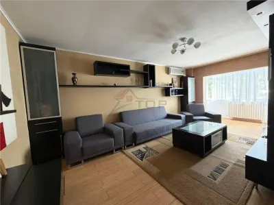 Apartament 3 camere DECOMANDAT, etaj 1,  Poitiers - Frumoasa - Iasi