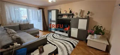 Apartament de vanzare cu 3 camere in Cetate - foto 1