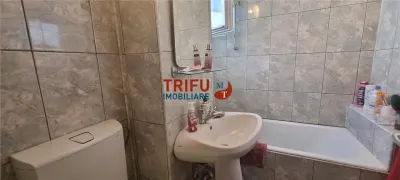 Apartament 3 camere decomandat Cetate - foto 11