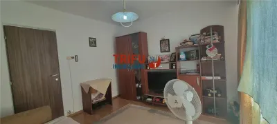 Apartament 3 camere decomandat Cetate - foto 8