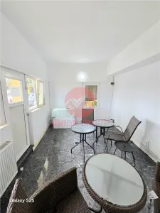 Spatiu Comercial cu Vad, Renovat, Zona CET Medeea - foto 2
