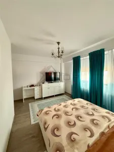 Etaj 2 - Galata Platoul Insorit, apartament cu 2 camere decomandat cu geam la baie si loc de parcare subteran intabulat - foto 3