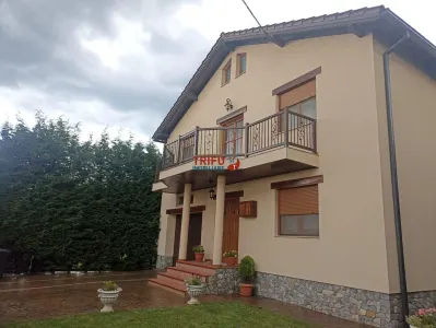 Casa de vanzare 5 camere 560 mp teren Cetate ! - Alba Iulia