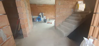 Casa tip duplex la rosu 300mp teren Partos - foto 5