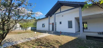 Casa noua de vanzare la 10 km de Alba Iulia 450 mp teren - Alba Iulia