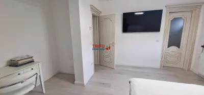 Casa de vanzare cu finisaje deosebite - foto 4