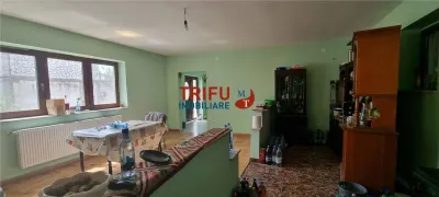 Casa 10 camere de vanzare zona Centru cu piscina interioara - foto 19