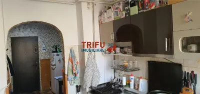 Apartament 3 camere de vanzare - foto 2