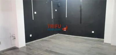 Spatiu comercial de vanzare 2 camere zona Mercur - foto 3