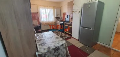 Apartament 3 camere de vanzare zona Dedeman - foto 2