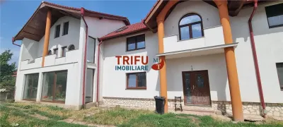 Casa 10 camere de inchiriat zona Centru cu piscina interioara - foto 2
