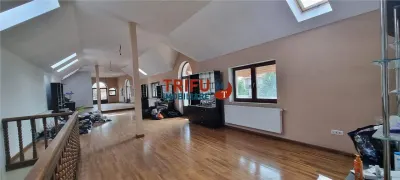 Casa 10 camere de inchiriat zona Centru cu piscina interioara - foto 10