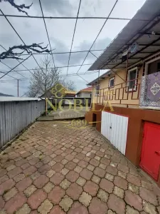 Casa de vanzare cu gradina aproape de Onesti - foto 4