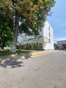 Cladire birouri / Spatiu Comercial in  Onesti de vanzare - Onesti