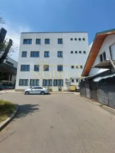 Cladire birouri / Spatiu Comercial in  Onesti de vanzare - foto 5