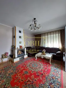 Vila de vanzare P+1 si  4200 mp teren in Com Livezi - foto 3