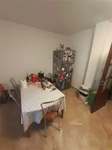 Parter inalt, bloc 86, reabilitat- la 5 min de metrou OBOR - Bucuresti