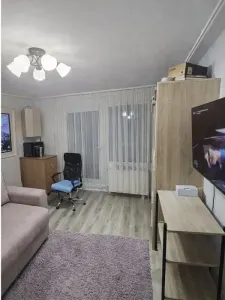 Apartament 2 camere decomandat, centrala proprie. Zona Uzina 2 - foto 2