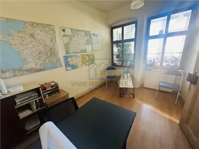 Casa de vanzare in Sibiu - 360 mp, curte proprie, pretabila spatiu de birouri, Ultracentral - foto 12