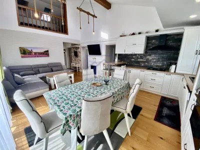Penthouse de inchiriat in Sibiu - 4 camere, terasa de 40 mp, mobilat si utilat, Cartierul Arhitectilor - foto 3