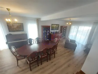 Casa de vanzare in Sibiu - cu pivnita, terasa acoperita, curte libera 165 mp - foto 4