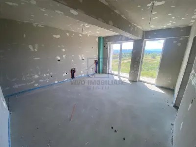 Apartament de vanzare in Sibiu - 3 camere, cu balcon, Selimbar - foto 3