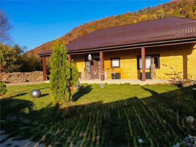 Exclusivitate! Colt de Rai: Casa cu arhitectura deosebita, cu acces direct la rau, Rasnov - foto 3