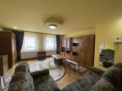 Apartament de vanzare in Sibiu - la casa, cu pod si pivnita, Central - Sibiu
