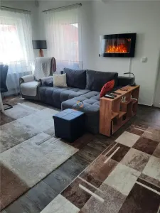 Casa individuala cu panouri solare /Dragsina la 13 km de Timisoara - Dragsina