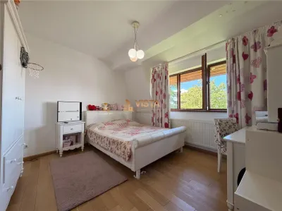 Casa tip duplex, zona Centru - foto 7