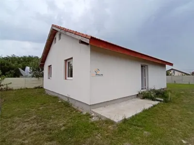 Casa de vanzare in Gepiu - foto 2
