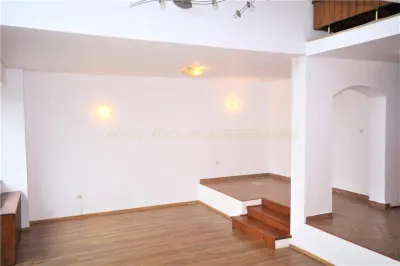 Vila 8 camere, inchiriere lunga durata, lac Balotesti - Balotesti