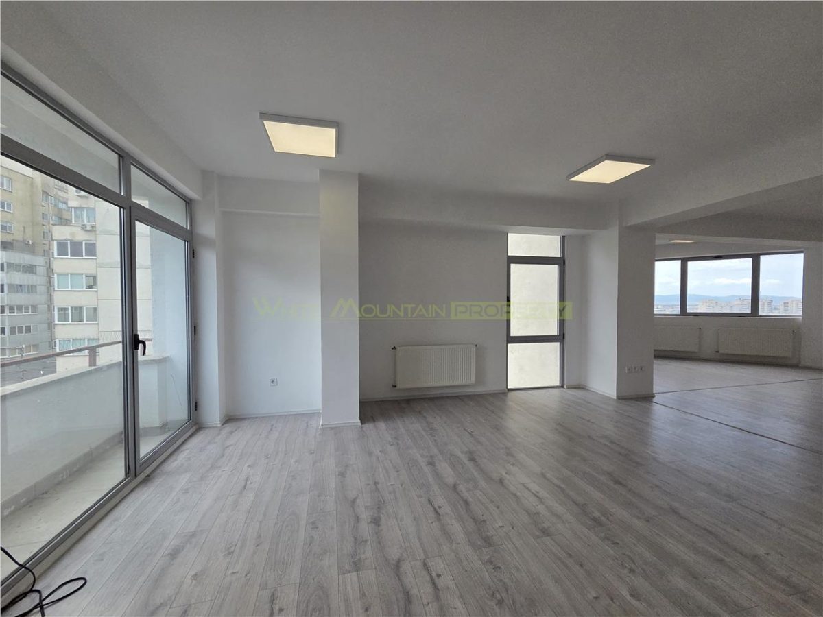 Apartament 3 camere Centrul Civic pretabil co-working hub - Brasov