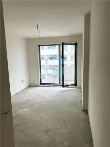 Apartament 2 camere semifinsat, Eroilor - foto 3