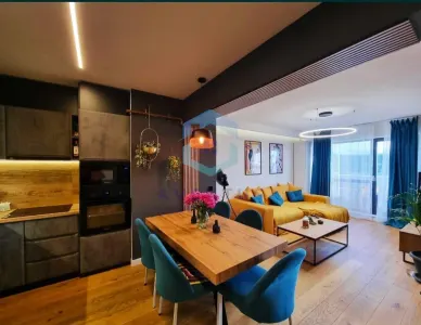 Apartament spectaculos pe doua niveluri, situat în ansamblul premium Wings - foto 9