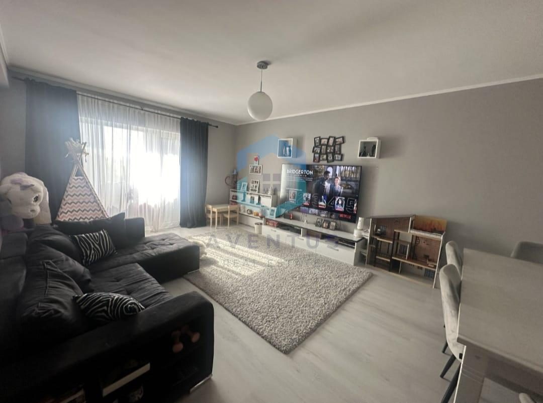Apartament 2 camere vanzare, complet utilat/mobilat - Floresti
