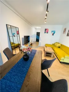Inchiriere apartament 3 camere- zona Grand Hotel Italia - foto 9