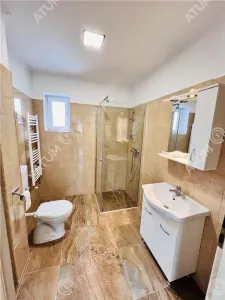De inchiriat spatiu birouri compus din 6 camere situat in localitatea Talmaciu/Sibiu - foto 21