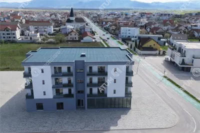 De vanzare apartament finisat la cheie cu 3 camere si balcon zona Pictor Brana - foto 3