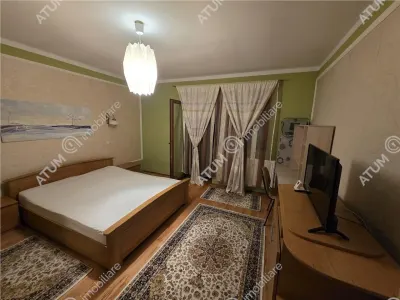 De inchiriat apartament cu 3 camere decomandate 2 balcoane si loc parcare situat in zona Tilisca din Sibiu - foto 4