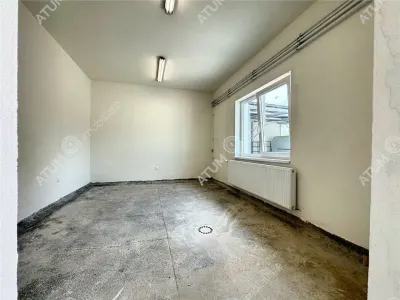 Spatiu comercial de vanzare de 380 mp utili in zona Terezian din Sibiu - foto 15